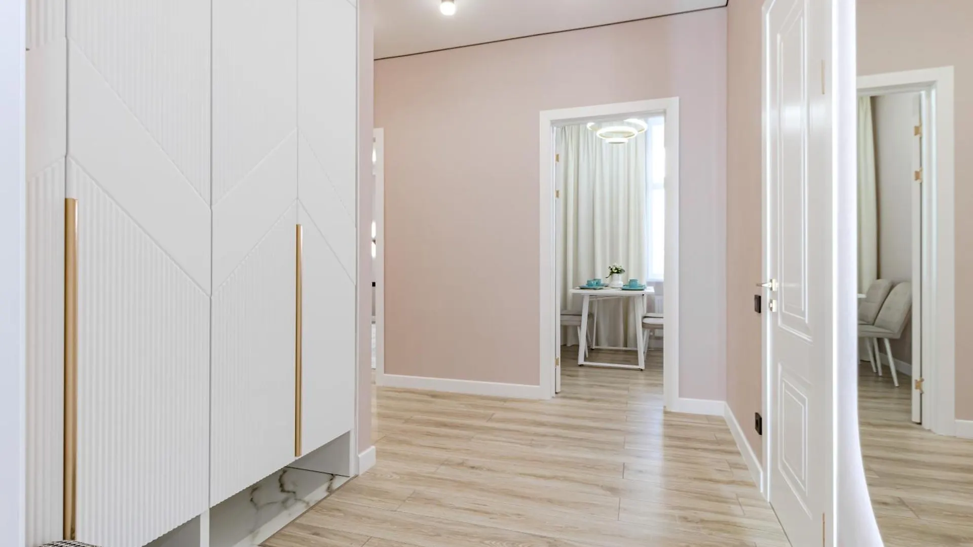 Уютная Двухкомнатная Квартира В Центре Города Astana Appartement
