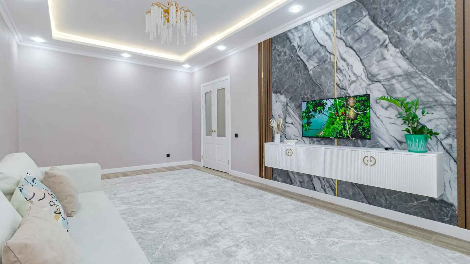 Уютная Двухкомнатная Квартира В Центре Города Nur-Sultan  Apartment Nur-Sultan (Astana)